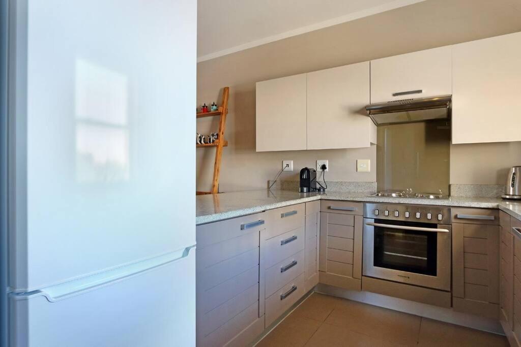 Penguin Haven . Luxury 2 Bedroom, Boulders Beach. เคปทาวน์ ภายนอก รูปภาพ